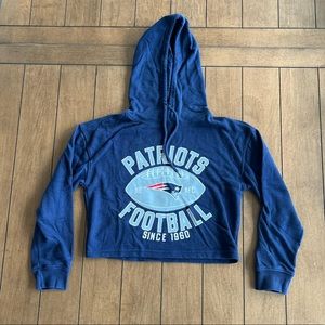 New England Patriots Cropped Sweatshirt
